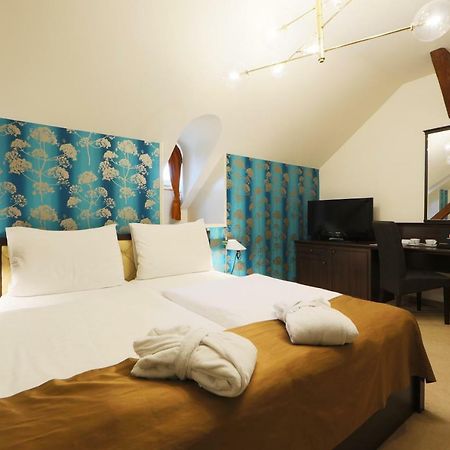 באלאטונפורד Ipoly Hotel Boutique Rooms & Suites מראה חיצוני תמונה