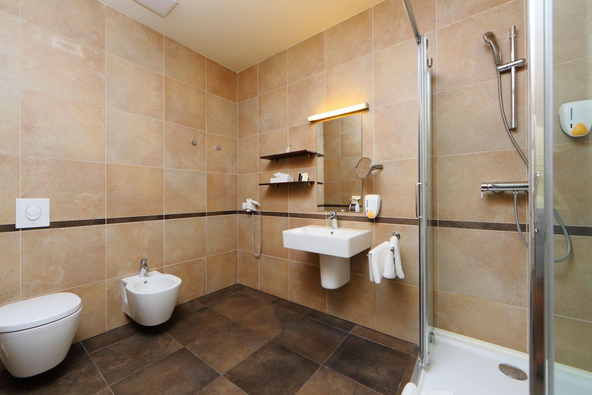 באלאטונפורד Ipoly Hotel Boutique Rooms & Suites מראה חיצוני תמונה