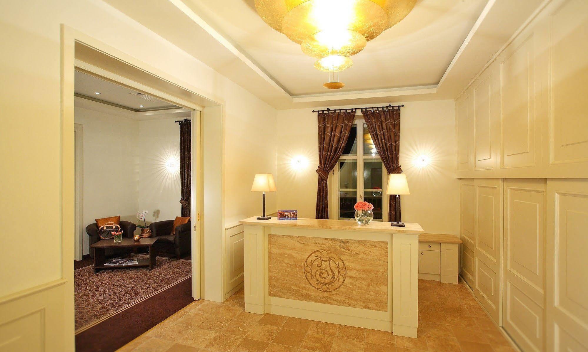 באלאטונפורד Ipoly Hotel Boutique Rooms & Suites מראה חיצוני תמונה
