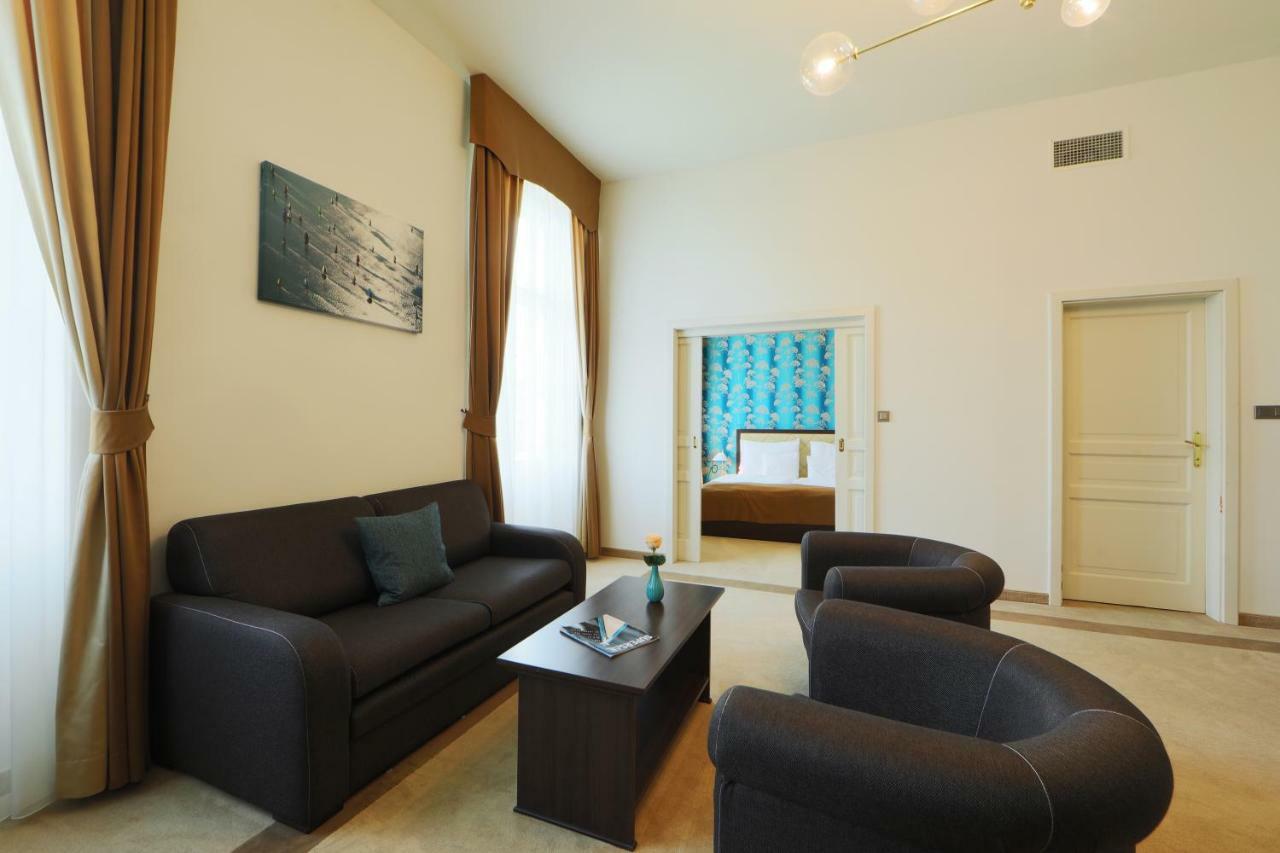 באלאטונפורד Ipoly Hotel Boutique Rooms & Suites מראה חיצוני תמונה